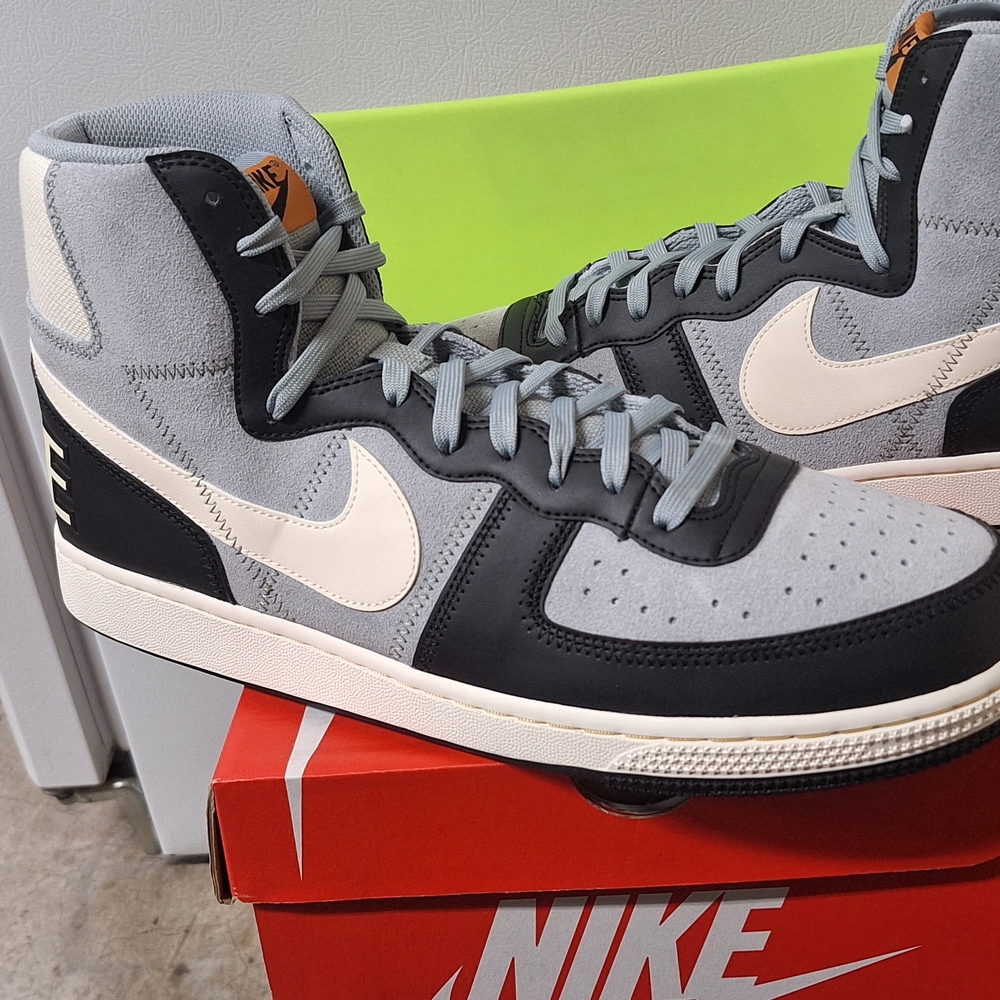Nike High-Top TERMINATOR Sneakers - Picture 5 of 7